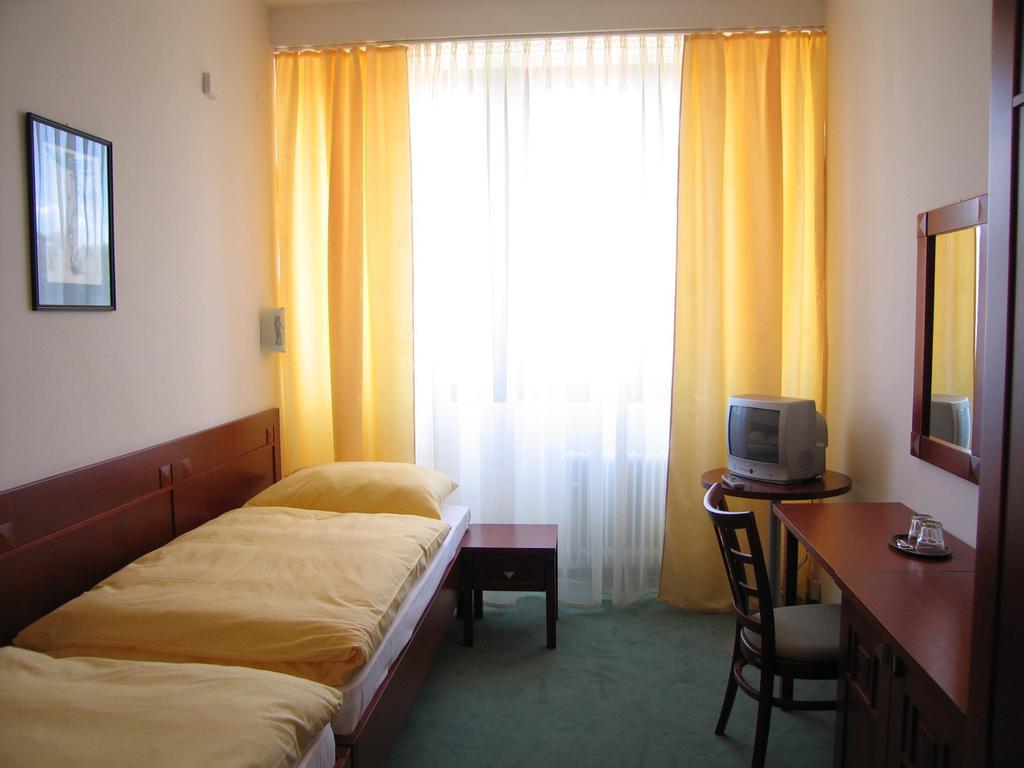 Hotel Bothe Považská Bystrica Dış mekan fotoğraf