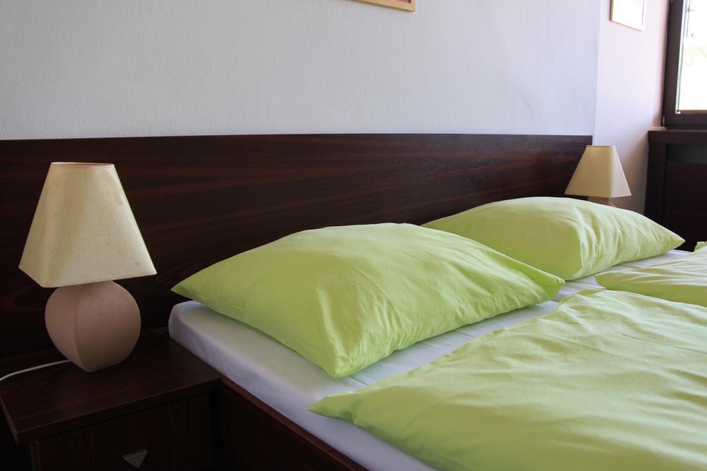 Hotel Bothe Považská Bystrica Oda fotoğraf