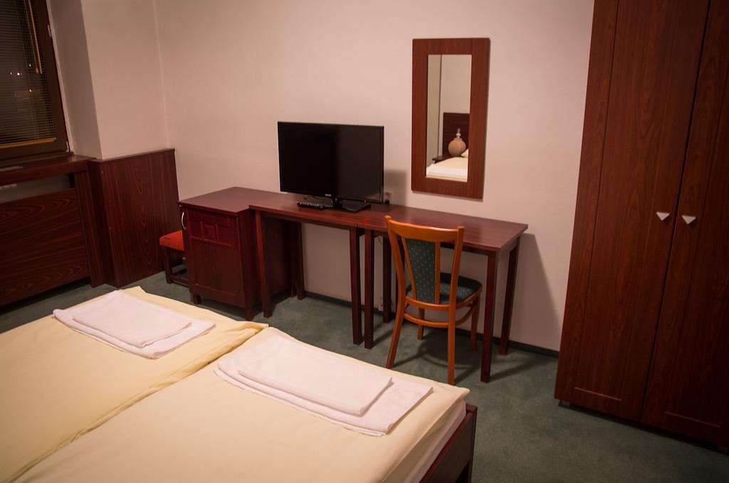 Hotel Bothe Považská Bystrica Dış mekan fotoğraf